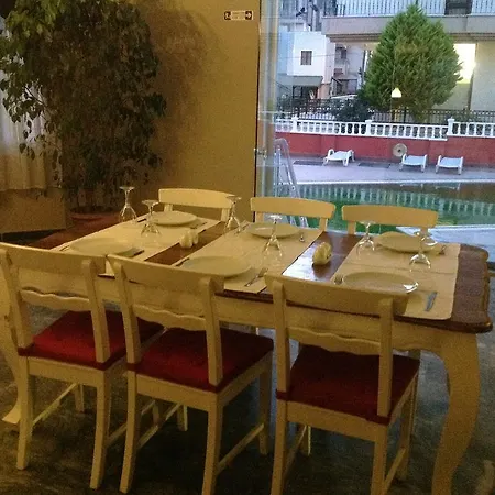 Otel Mood 3*